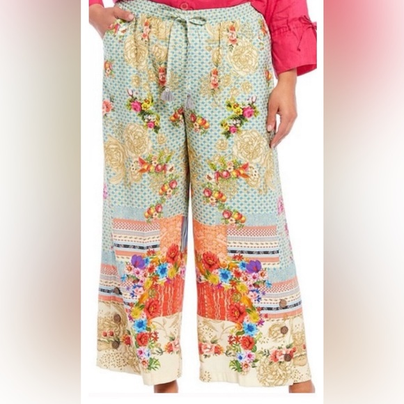 John Mark Pants - NWOT WOMENS JOHN AND MARK PANTS SIZE SMALL CAN FIT A MEDIUM